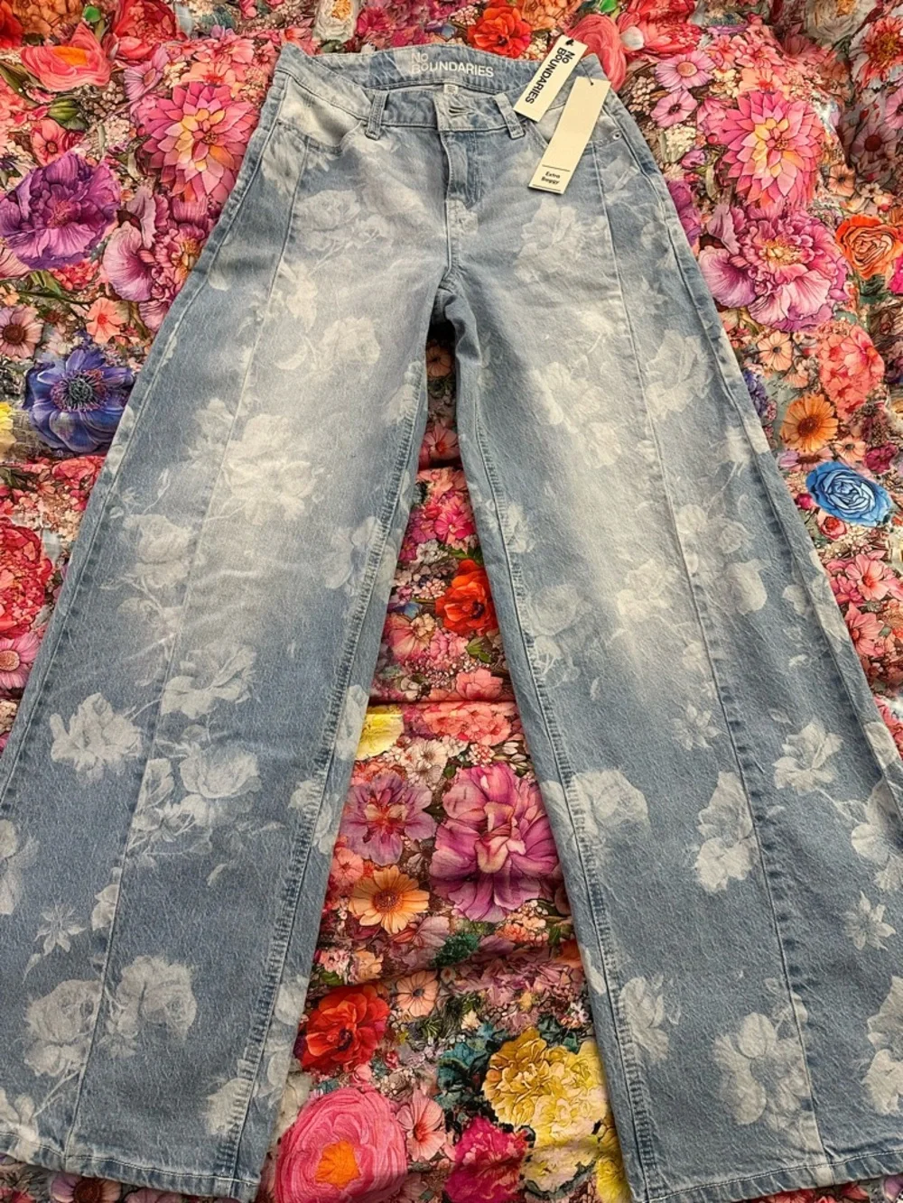 No Boundaries Extra Baggy Jeans 32” inseam size 0 NWT - Picture 9 of 10
